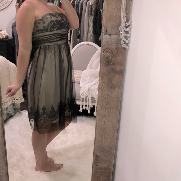 David’s Bridal size 4 black tulle cocktail dress - Picture 2 of 5